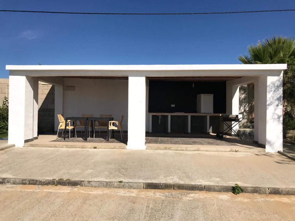 Chalet En Conil, Descansa Y Disfruta โกนิล เด ลาฟรอนเตรา ภายนอก รูปภาพ